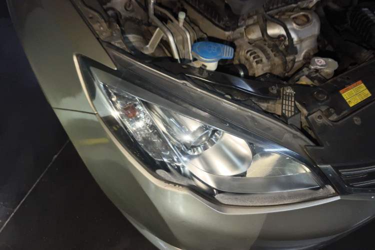 Used Roewe 360 2015 1.5L Automatic Luxury Edition Right Front Headlight