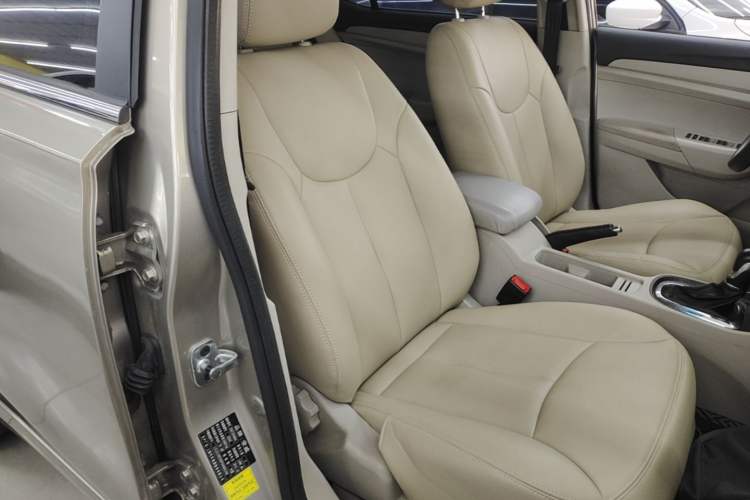 Used Roewe 360 2015 1.5L Automatic Elite Edition Right Front Seat