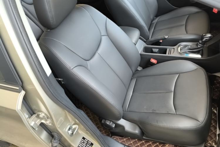 Used Roewe 360 2015 20T TST Deluxe Edition Right Front Seat