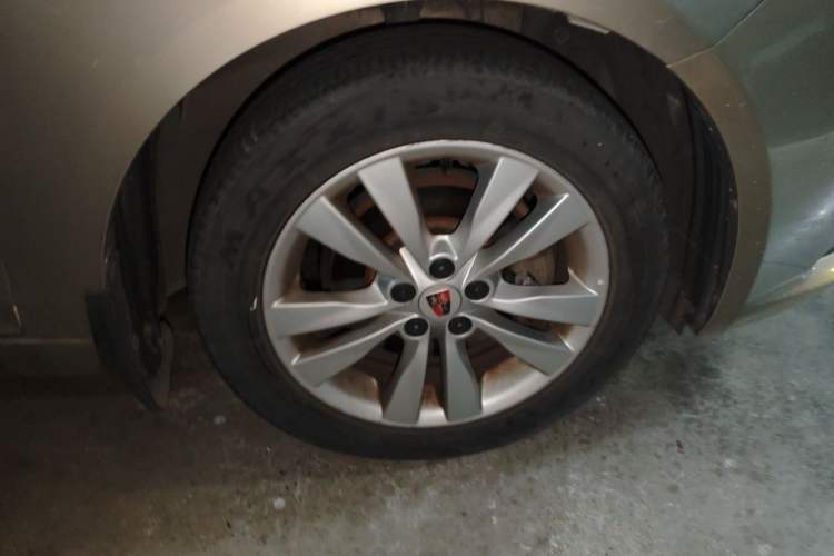 Used Roewe 360 2015 1.5L Automatic Luxury Edition Right Front Wheel Hub