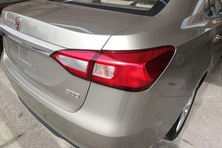 Used Roewe 360 2015 1.5L Manual Luxury Edition Right Rear Taillight