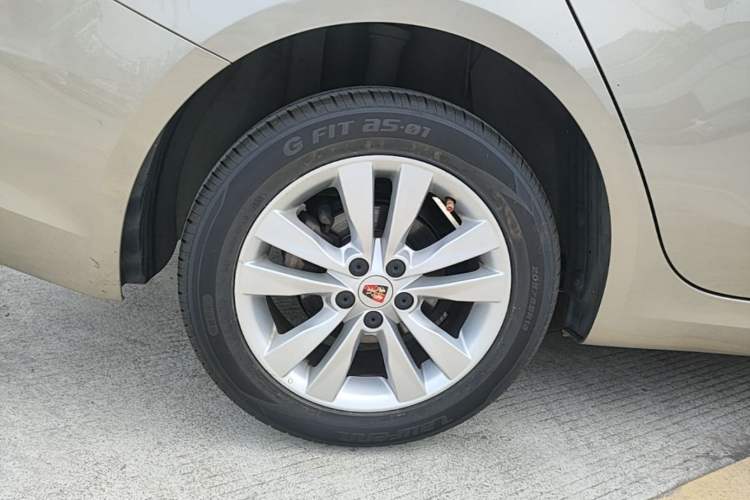 Used Roewe 360 2015 1.5L Manual Luxury Edition Right Rear Wheel Hub