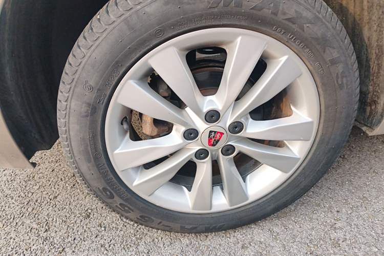 Used Roewe 360 2015 1.5L Automatic Elite Edition Right Rear Wheel Hub