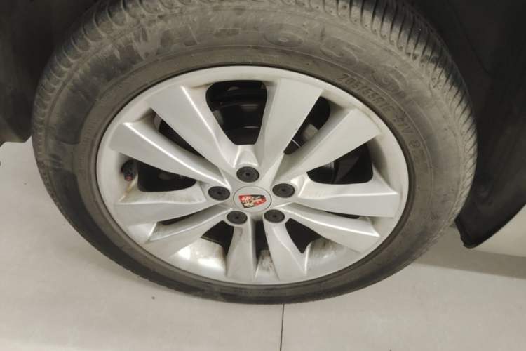 Used Roewe 360 2015 1.5L Automatic Elite Edition Right Rear Wheel Hub