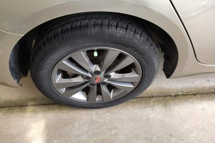 Used Roewe 360 2015 20T TST Deluxe Edition Right Rear Wheel Hub