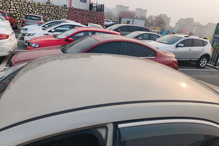 Used Roewe 360 2015 1.5L Automatic Elite Edition Roof