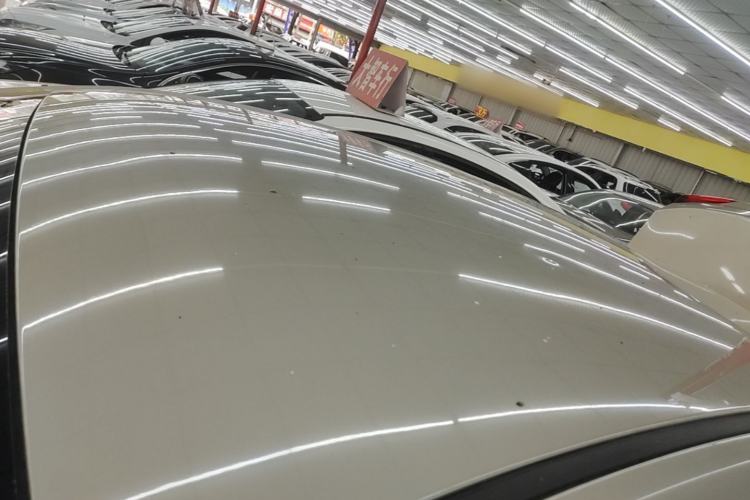 Used Roewe 360 2015 1.5L Automatic Elite Edition Roof