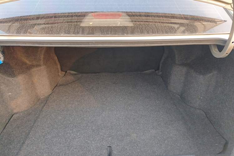 Used Roewe 360 2015 1.5L Automatic Elite Edition Trunk