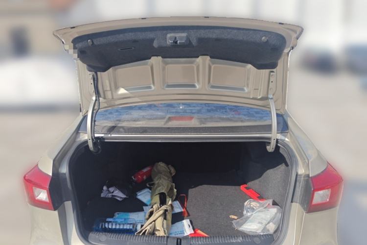 Used Roewe 360 2015 1.5L Automatic Luxury Edition Trunk
