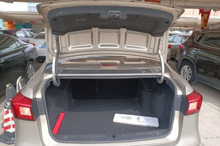 Used Roewe 360 2015 1.5L Manual Luxury Edition Trunk