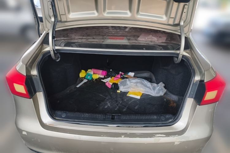 Used Roewe 360 2015 1.5L Automatic Luxury Edition Trunk