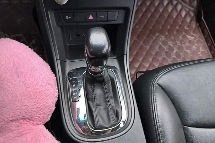 Used Roewe 360 2015 1.5L Automatic Luxury Edition Gear Lever