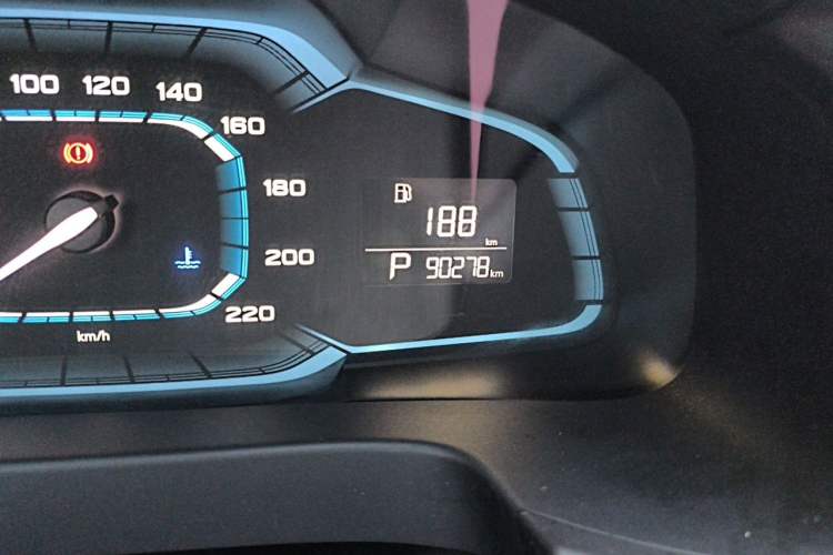 Used Roewe 360 2015 1.5L Automatic Luxury Edition Odometer Close Up