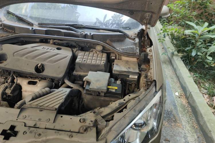 Used Roewe 360 2015 1.5L Automatic Luxury Edition Engine Bay Left