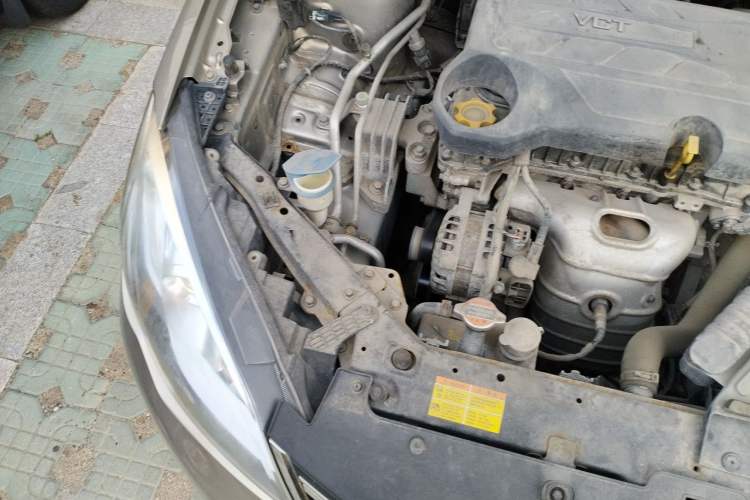 Used Roewe 360 2015 1.5L Automatic Luxury Edition Engine Bay Right