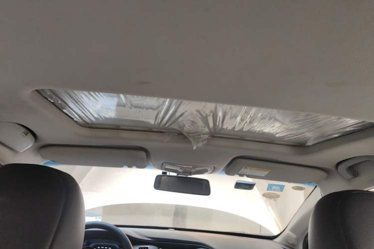 Used Roewe 360 2015 1.5L Automatic Luxury Edition Headliner