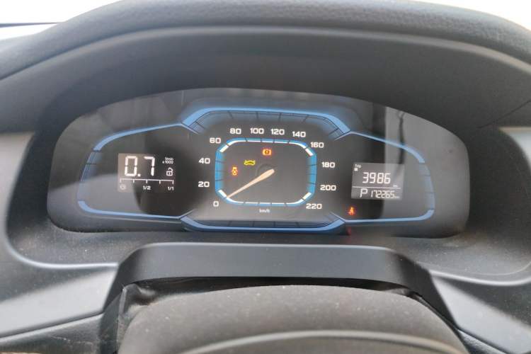 Used Roewe 360 2015 1.5L Automatic Luxury Edition Instrument Cluster