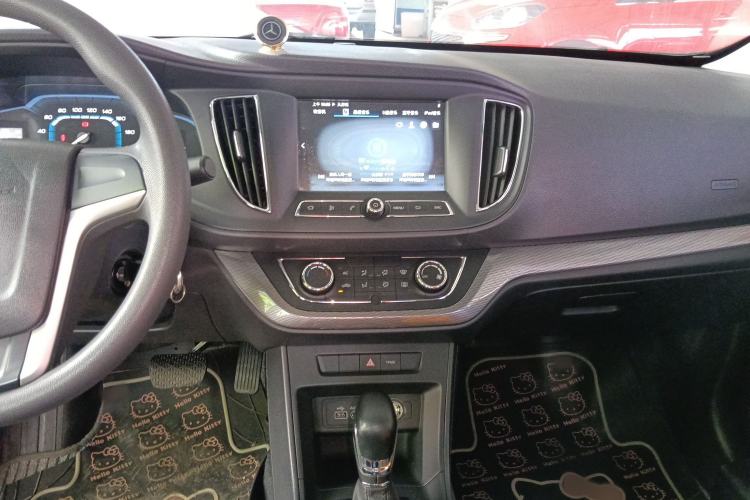 Used Roewe 360 2015 1.5L Automatic Luxury Edition Audio And AC Panel