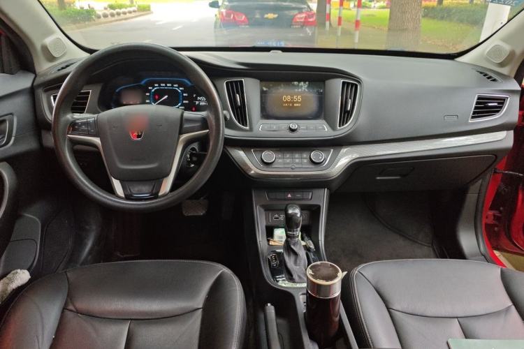 Used Roewe 360 2015 1.5L Automatic Luxury Edition Center Console