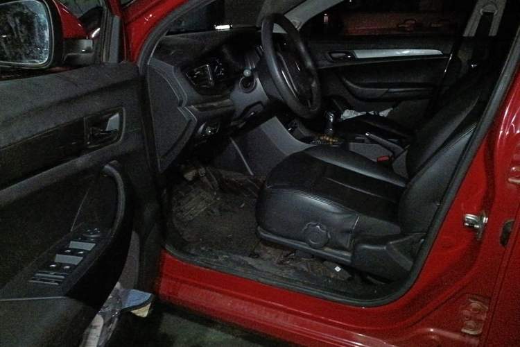 Used Roewe 360 2015 1.5L Automatic Luxury Edition Driver Seat