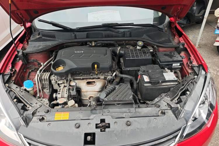 Used Roewe 360 2015 1.5L Automatic Luxury Edition Engine Bay