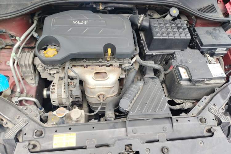 Used Roewe 360 2015 1.5L Automatic Luxury Edition Engine Bay
