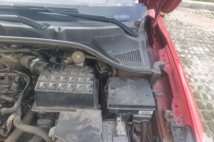 Used Roewe 360 2015 1.5L Automatic Luxury Edition Engine Bay Left