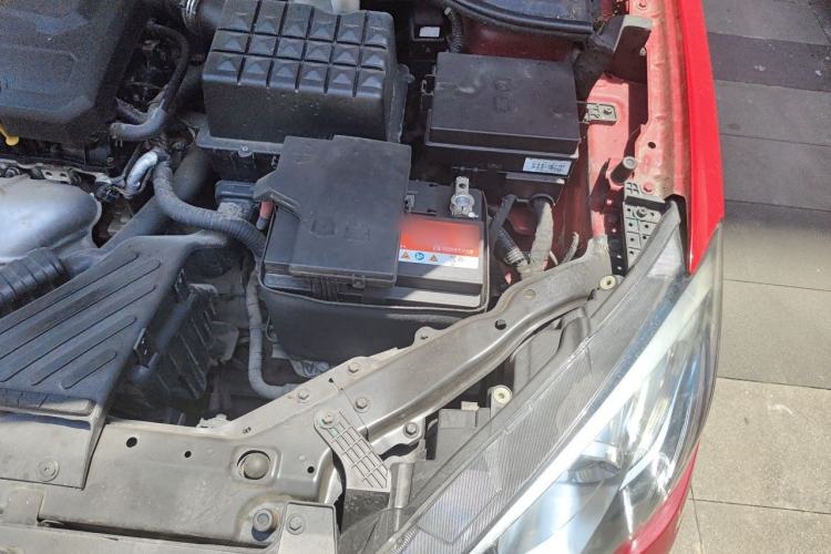 Used Roewe 360 2015 1.5L Automatic Luxury Edition Engine Bay Left