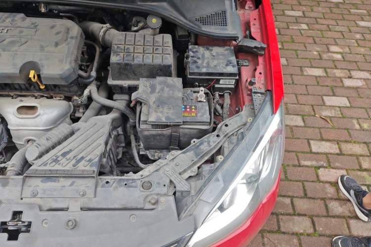 Used Roewe 360 2015 1.5L Automatic Luxury Edition Engine Bay Left
