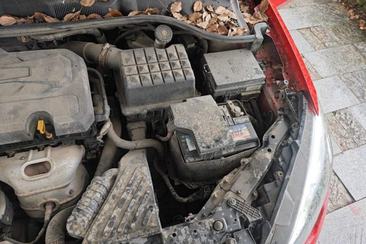 Used Roewe 360 2015 1.5L Automatic Luxury Edition Engine Bay Left