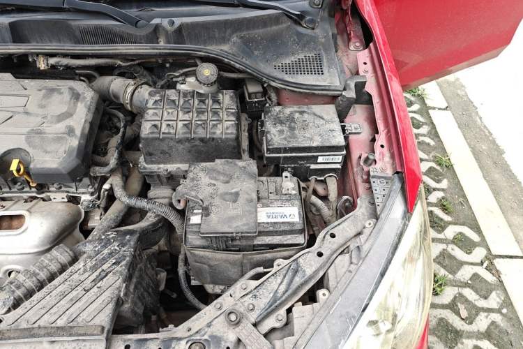 Used Roewe 360 2015 1.5L Automatic Luxury Edition Engine Bay Left