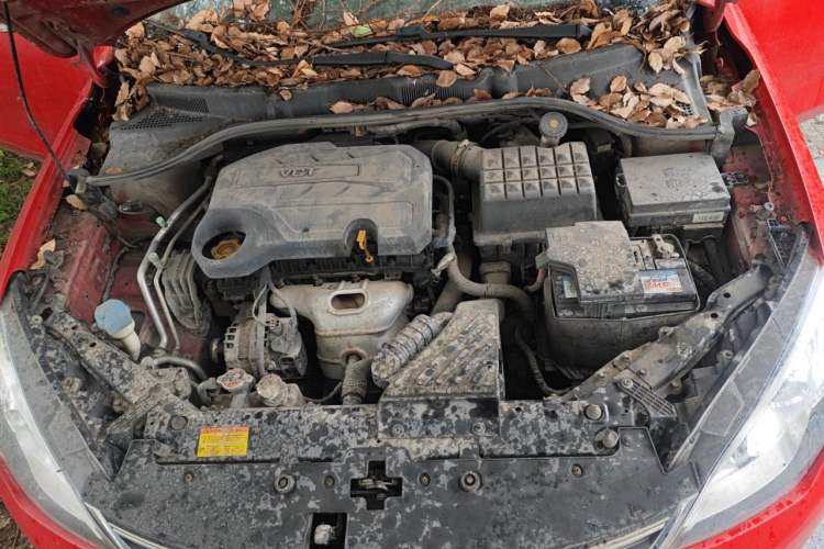Used Roewe 360 2015 1.5L Automatic Luxury Edition Engine Bay