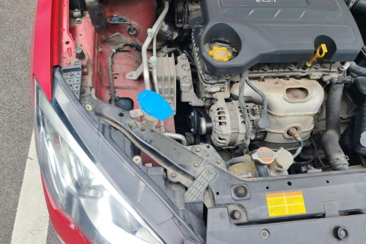 Used Roewe 360 2015 1.5L Automatic Luxury Edition Engine Bay Right