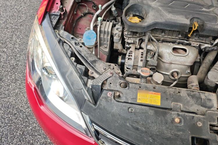 Used Roewe 360 2015 1.5L Automatic Luxury Edition Engine Bay Right