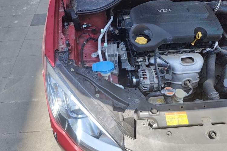 Used Roewe 360 2015 1.5L Automatic Luxury Edition Engine Bay Right
