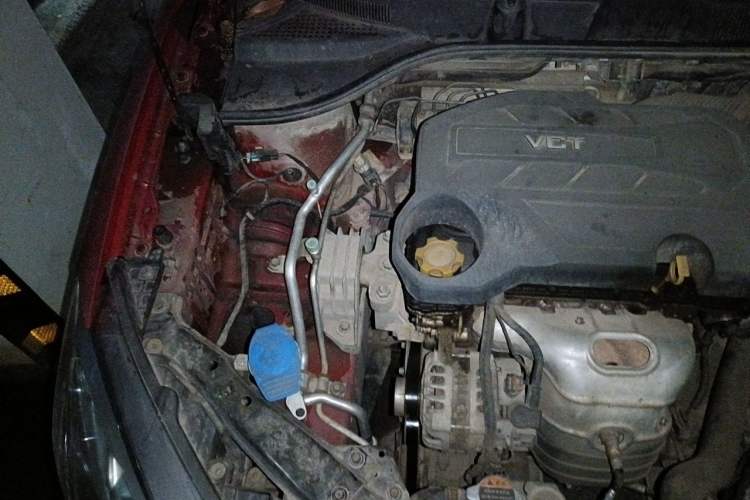 Used Roewe 360 2015 1.5L Automatic Luxury Edition Engine Bay Right