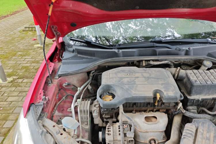 Used Roewe 360 2015 1.5L Automatic Luxury Edition Engine Bay Right