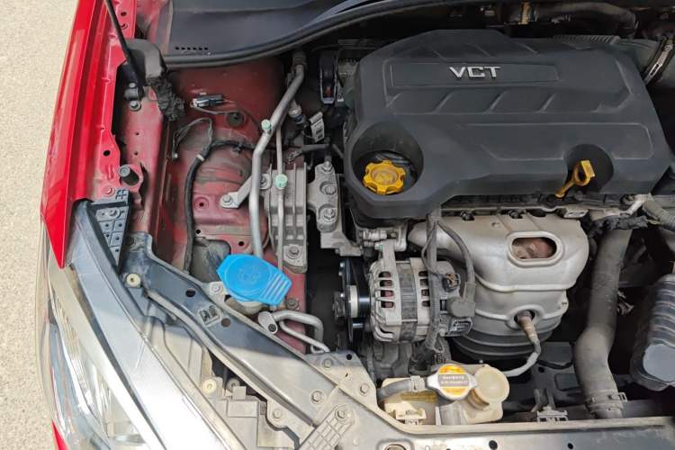 Used Roewe 360 2015 1.5L Manual Luxury Edition Engine Bay Right