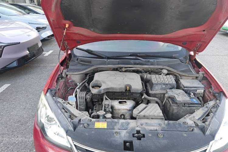 Used Roewe 360 2015 1.5L Automatic Luxury Edition Engine Bay Right