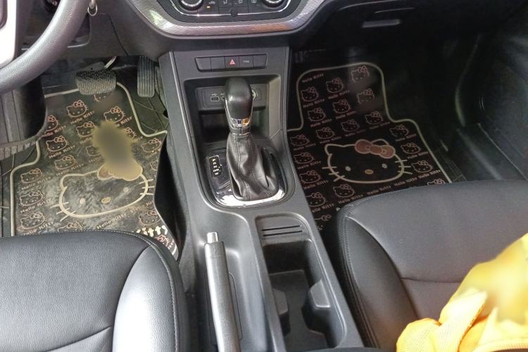 Used Roewe 360 2015 1.5L Automatic Luxury Edition Gear Lever
