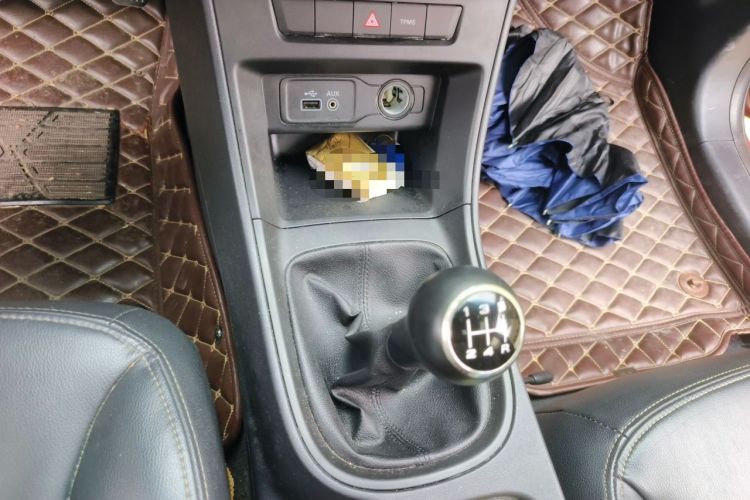 Used Roewe 360 2015 1.5L Manual Luxury Edition Gear Lever