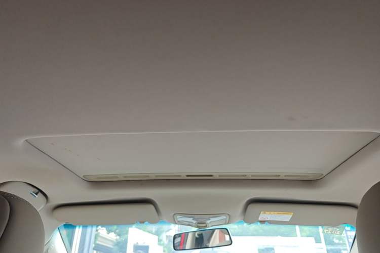 Used Roewe 360 2015 1.5L Automatic Luxury Edition Headliner
