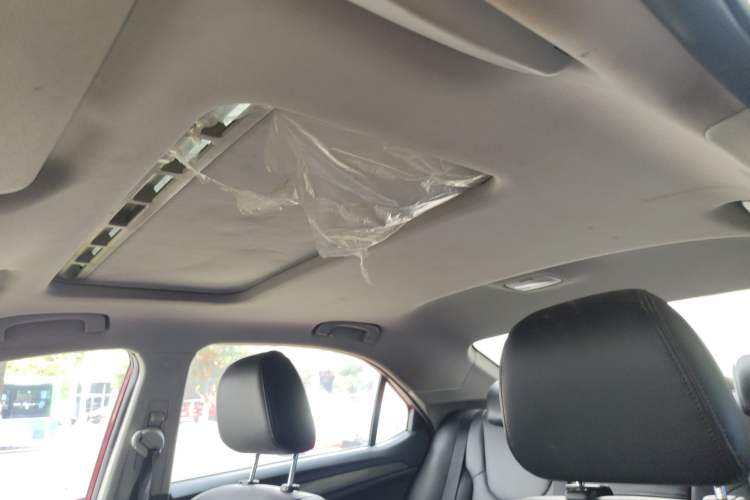 Used Roewe 360 2015 1.5L Automatic Luxury Edition Headliner