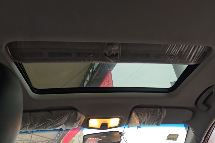 Used Roewe 360 2015 1.5L Manual Luxury Edition Headliner