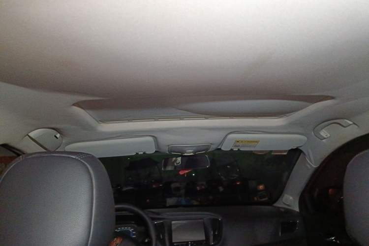 Used Roewe 360 2015 1.5L Automatic Luxury Edition Headliner