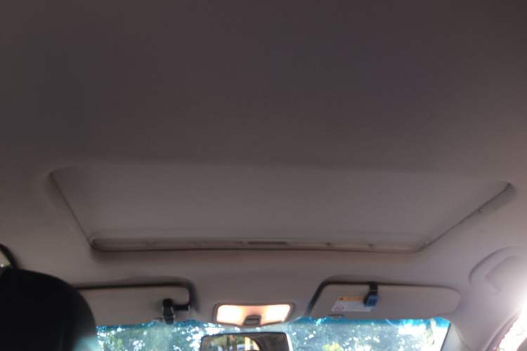 Used Roewe 360 2015 1.5L Manual Luxury Edition Headliner