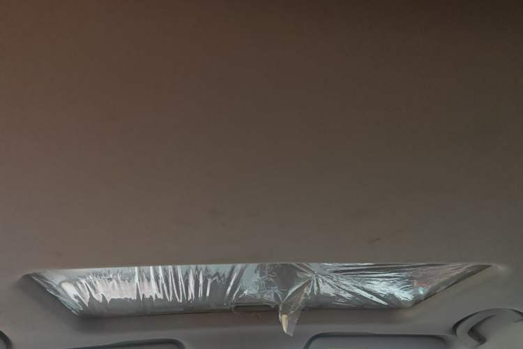 Used Roewe 360 2015 1.5L Automatic Luxury Edition Headliner