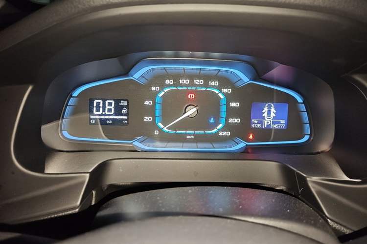 Used Roewe 360 2015 20T TST Deluxe Edition Instrument Cluster