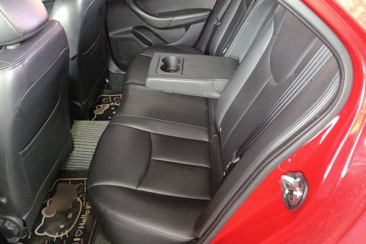 Used Roewe 360 2015 1.5L Automatic Luxury Edition Interior 4