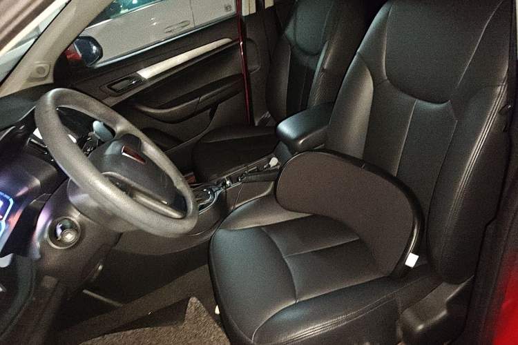 Used Roewe 360 2015 20T TST Deluxe Edition Left Front Seat